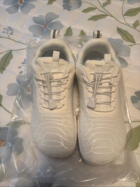 SNEAKERS: All-White Lightweight Slip-On Sneakers by Orthofit